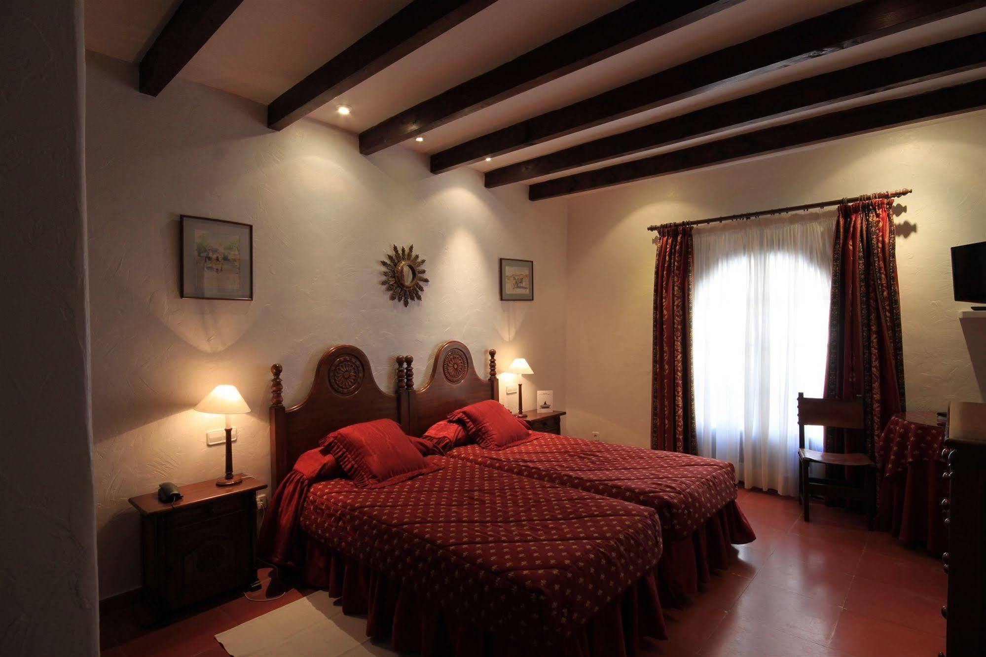 Petit Hotel Ses Rotges - Only Adults كالا راتخاذا المظهر الخارجي الصورة